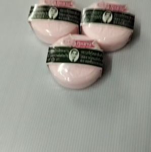 สบู่สมุนไพรกลั่นรอว์ร่า ตราคนใส่แว่น เซรั่มกุหลาบ(แพ็ค3ก้อน)