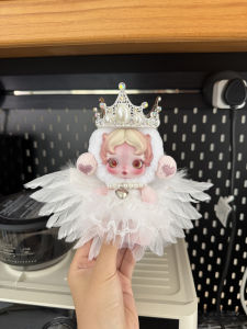 ชุดคอสเพลย์ซีรีส์โรงละครไร้การหลับรุ่นที่สาม ชุดผีกอดได้พร้อมปีกและเครื่องประดับศีรษะ สไตล์น่ารักแบบ Skullpanda ขนาด 11 พร้อมจำหน่าย