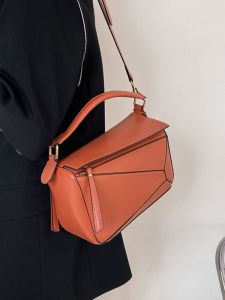 กระเป๋าผู้หญิงหนังนิ่มทรงกลวงขนาดเล็ก กระเป๋าสะพายข้าง กระเป๋าถือ กระเป๋าสตางค์ กระเป๋าอุปกรณ์เสริมแฟชั่นสำหรับวัยรุ่น