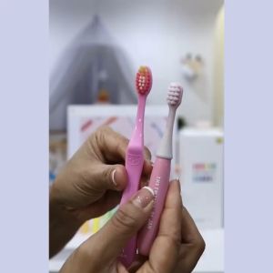 THE TWELVE เซตแปรงสีฟันเด็ก นำเข้าจากเกาหลี (12Pcs.)