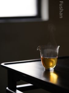 High Capacity Thick Glass Tea Dispenser