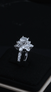 Nhẫn nữ Bạc 925 Xi Kim Moissanite Viên Chủ 6.3mm KNNU0013 Kim Luxury