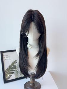 Dynamic Layered Long Straight Hair Wig Womens Atmosphere Sense Full Head Covering Middle Part Eight Character Bangs Black Hair
