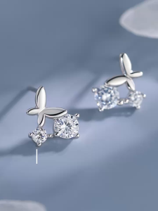 Bông tai nữ chuôi bạc 925 Eleanor Accessories khuyên tai hình hồ điệp đính đá phụ kiện trang sức 8589