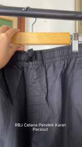 RBJ Celana Pendek Karet Parasut Polos Pria