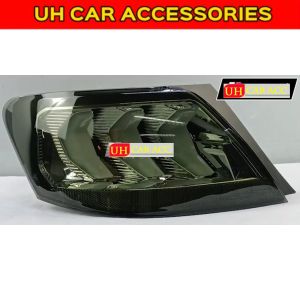 TOYOTA MARK X  / REIZ 2005 - 2009 MUSTANG DESIGN DYNAMIC TAIL LAMP TAILLAMP WITH RUNNING SIGNAL ( SMOKE )
