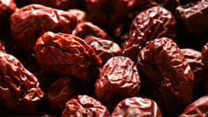 พุทราจีน ไร้เมล็ด Dried Jujube มาตรฐาน อย. ตรา กอเงินฟาร์ม ขนาด 500 กรัม