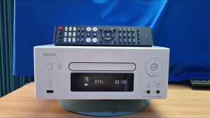 Apmly Denon RCD N7 hình thức đẹp hoạt động tốt: CD/ LINE IN và Giải mã quang 24 bit.