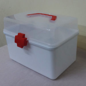 Hộp nhựa nhiều ngăn hộp y tế tủ thuốc mini bằng nhựa có quai xách. Màu trắng. 2089