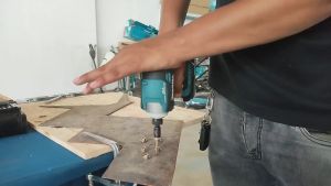 (Free replacement) Makita DTD172 Cordless Electric Drill Cordless Electric Screwdriver Electric screwdriver Impact Drill Attach 2 sections 18V battery Brushless