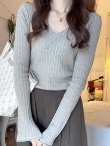 เรียบหรู คอวี แขนยาว เสื้อสเวตเตอร์ถัก สไตล์เกาหลี ผู้หญิง แฟชั่น สลิมฟิต เสื้อสวม เสื้อสําหรับ ฤดูใบไม้ผลิ ฤดูใบไม้ร่วง ชั้นฐาน