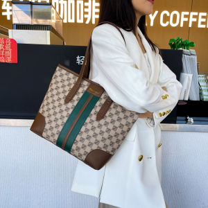 Fashionable Large Capacity Womens Tote Bag 2024 New Style Versatile Handbag Shoulder Bag Retro Feel Soft Leather Handbag