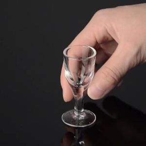 Wine Dispenser and Shot Glass Baijiu Kettle High End Whiskey Dispenser Decanter Transparent Small Wine Glass Classic Spirits Cup