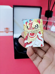 ( HCM NHANH 24H ) BẬT ZIP ZORRO BỌC GIÁP HÌNH CON LÂN KIM LOẠI NGUYÊN KHỐI HỘP ĐỰNG BAO SANG