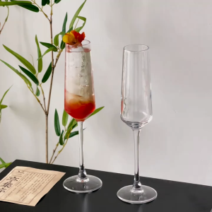 พร้อมส่งในไทย แก้วเครื่องดื่มแชมเปญ สุดเรียบหรู แก้วใส สุดสร้างสรรค์