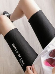 กางเกงโยคะสั้นผ้าไหมน้ำแข็ง 5 จุด ทรงเข้ารูป ทรงบาง กางเกงขาสั้นสำหรับออกกำลังกายในฤดูใบไม้ผลิและฤดูร้อนสำหรับผู้หญิง