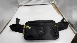 TOUCH กระเป๋าคาดเอว คาดอก ผ้านุ่มลื่นกันน้ำ สาย+ซิป แข็งแรง 4ช่องซิป + ช่องใสบัตร (ด้านใน1ซิป) คนอ้วนเอว50นิ้วคาดได้ ยาว 25ซม กระเป๋า คาดเอว กัน น้ำ