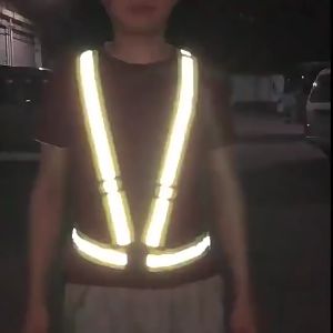 Rompi Proyek Safety Reflektor Bahan Karet Elastis Model V | Jas Safety Belt Vest Reflektif Scotlight Reflective Adjustable Ukuran Bisa Diatur / Berbahan Karet Untuk Pakaian Safety Pekerja Kerja Proyek Lapangan Bersepeda Jogging Malam Hari Berkualitas