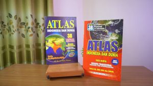 Atlas Edisi Terbaru 38 Provinsi / Atlas Indonesia dan Dunia Edisi 38 Provinsi Di Indonesia Ukuran Sedang / Pustaka Agung Harapan - PAH