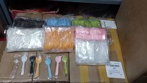 ช้อน 100ชิ้น แพคใส่ซองแยก ช้อนปลายส้อม มีดพลาสติก มีดตัดเค้ก ช้อนพลาสติก ช้อนพลาสติดตักขนม บรรจุถุงแยกเป็นอันๆ