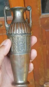 แจกันโลหะเก่า ยุควินเทจ ลายดอกไม้ ขนาดสูง 6 นิ้ว