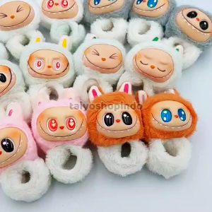 TAIYO Labubu Head Boneka Gelang Tangan Vinyl Hair Monsters Doll Bracelet Hand Aksesoris Fashion