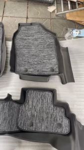 Thảm lót sàn NHỰA 5D - Yaris Cross 2023 2024 2025 hàng đúc nguyên khối bộ 3 tấmdễ vệ sinh lau rửa TRÀN VIỀN BẬC CHÂN