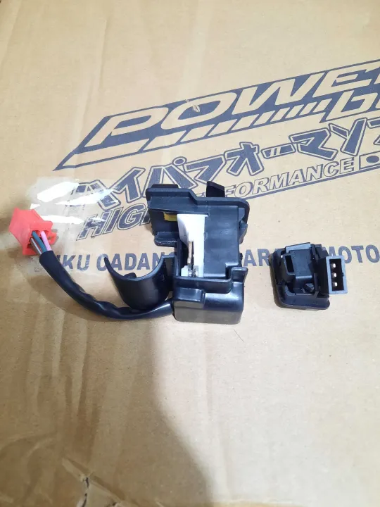SAKLAR%20HOLDER%20KIRI%20SET%20FAZZIO%20FLEEGO%20MIO%20GEAR%20GRAND%20FILANO%20(SET%20TOMBOL%20DIM,KLAKSON,SEN)%20-%20Image%204