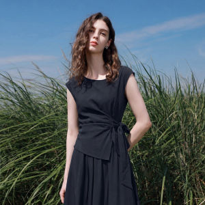 3COLOUR·S | Summer New Strap Split A-Line Skirt and Top Set