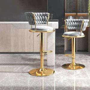 Luxurious Rotating Elevated Bar Stool