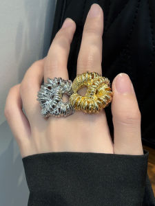 Sasa Barcelona Unusual Lava Self-Discipline Ring Womens Twist Finger Ring Irregular Design Fashionable Vintage Alloy Jewelry