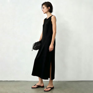AMII | Elegant Round-Neck Hollowed Long Sleeveless Dress