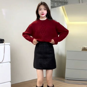 เสื้อสเวตเตอร์ถักสีแดงหนาสำหรับผู้หญิง เสื้อชั้นในฤดูใบไม้ร่วง/ฤดูหนาว 2025 เสื้อเชิ้ตผู้หญิงระดับไฮเอนด์ เสื้อคลุมกันหนาวแบบสวมหัว