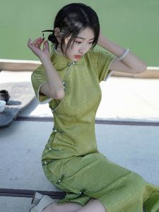 Elegant Green Traditional Cheongsam Young Girl Summer New Style 2025 Improved Side Buttoned Floral Satin Long Sleeve Short Dress