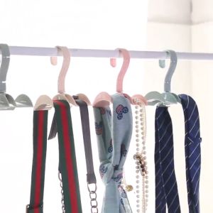 แขวนเข็มขัด ตะขอเก็บกระเป๋าในตู้เสื้อผ้า ได้ 360 องศา ที่แขวนหมวกและผ้าพันคออเนกประสงค์