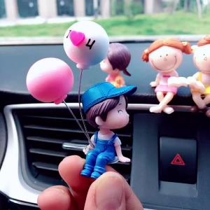 Penghantaran dari China [2025] Hiasan Kereta Bergaya Hiasan Dalaman Kereta Hiasan Papan Pemuka Pasangan Anak Patung Comel 3.8