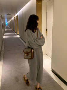 Váy Len Cổ Chữ V Dài Rộng Rãi Cho Nữ Mùa Thu Đông Mới Váy Len Dệt Kim Dài qua Đầu Gối Giản Dị Thoải Mái Cho Nữ