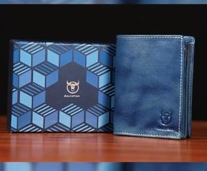 BULLCAPTAIN Authentic Wallet Gift Box. A mens genuine leather RFID anti-theft wallet with multiple card slots and large capacity.