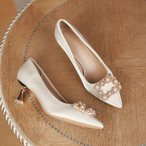 Champagne Color Wedding Shoes Womens Fashion Single Shoes Cat Heel Satin High Heels Pointed Toe Narrow Heel Maidsmaid Shoes