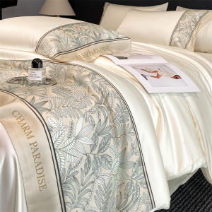 Luxurious Silk Smooth Ice Fabric Bedding Set Non-Cotton Cooling Sensation Summer Three-Piece Bedding Set Comforter Cover Dust Ruffle
