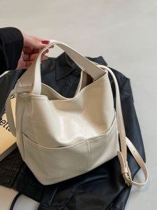 Trendy Minimalist Large Capacity Womens Shoulder Bag Casual Tote Bag Soft PU Leather Fashionable Bucket Bag for Daily Use