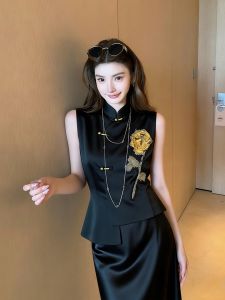Chinese Style Fashionable Black Vest Spring