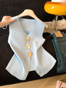 La Chapelle | Elegant Buttoned Knit Vest Sleeveless