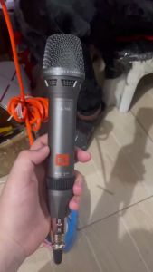 MICROPHONE DYNAMIC VM-70S HIGH QUALITY PROFESSIONAL BRANDNEW WIRED MICROPHONE