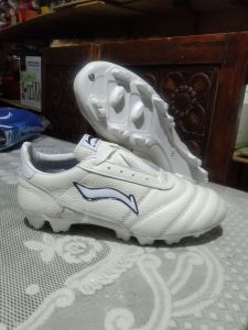 sepatu sepak bola kulit Airrac pul 13 kulit asli
