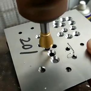 (จัดส่งรวดเร็ว)รังเครื่องมือสว่านเจาะรูดอกเคาเตอร์ไทเทเนียมสำหรับงานหนักสำหรับโลหะและพลาสติก ดอกลบคม HSS 6542 M 2 มุม 90 คลายเศษด้านหลัง