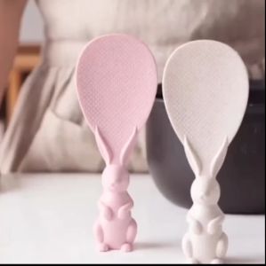 พร้อมส่งจากไทย ทัพพีพลาสติก ของใช้ในห้องครัว ทัพพีตักข้าว แบบรูปกระต่ายน่ารักตั้งได้ ทัพพีข้าวไม่ติดทัพพี ล้างง่าย ทนความร้อนได้