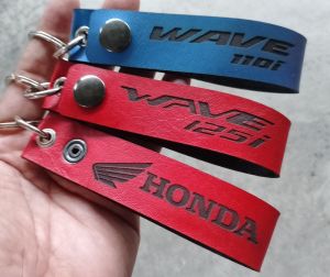 พวงกุญแจ HONDA WAVE 125i 110i WAVE125i WAVE110i  ฮอนด้า พวงกุญแจหนัง ยิงเลเซอร์ โลโก้ มอเตอรไซค์  MOTORCYCLE BIKER KEYCHAIN