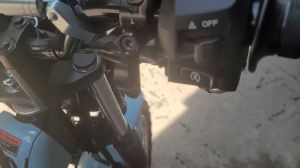 Móc treo nhôm CNC lắp cùm tay thắng xe mô tô ốc 6mm chịu lực 20kg