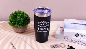 Hushee 2 Pack Uncle Mug Gifts This Is What an Awesome Uncle Looks Like 20 oz Travel Mug for Uncles from Niece Nephew and Uncle Keychain Funny Fathers Day Birthday Christmas Gift for Uncle